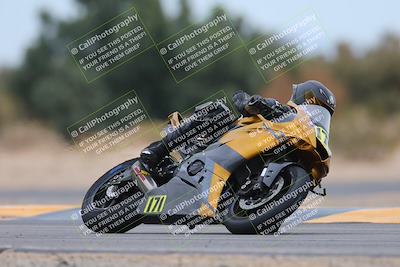 media/Jan-20-2024-CVMA (Sat) [[ddb8bc1f3d]]/Race 10 Amateur Supersport Middleweight/